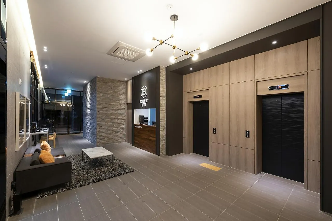 Brown-Dot Hotel Shinho Busan