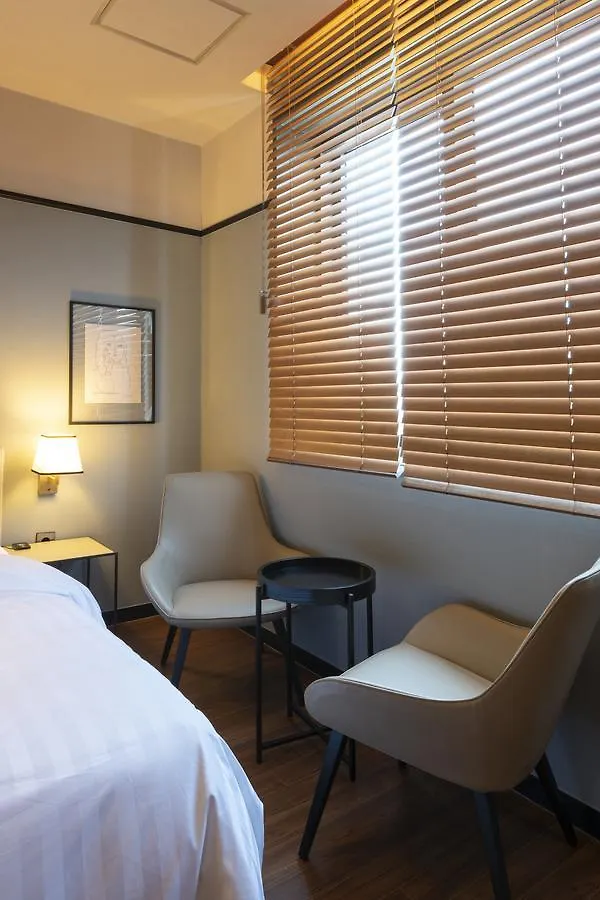 Brown-Dot Hotel Shinho Busan