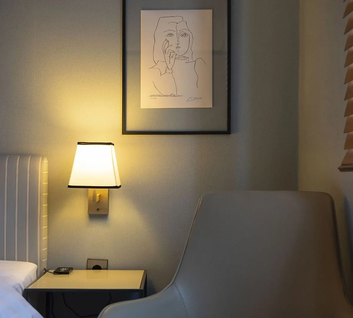 Brown-Dot Hotel Shinho Busan