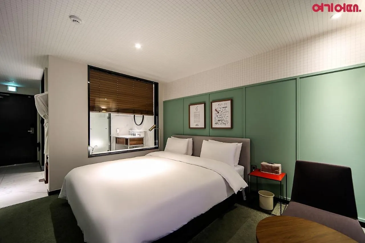 Brown-Dot Hotel Shinho Busan
